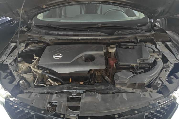 Used Nissan Qashqai 2016 2.0L CVT Elite Edition Engine Bay