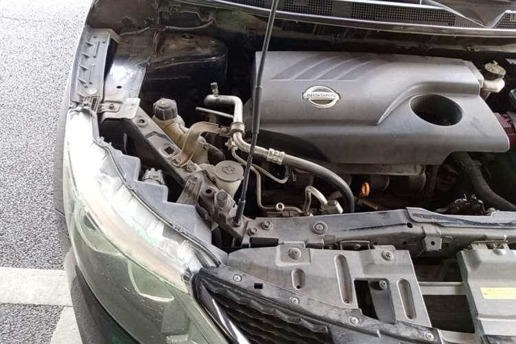 Used Nissan Qashqai 2016 2.0L CVT Elite Edition Engine Bay Right