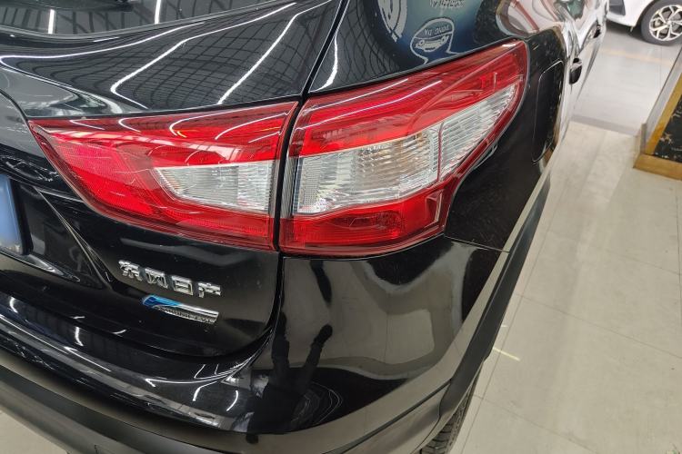 Used Nissan Qashqai 2016 2.0L CVT Flagship Edition Exterior 6