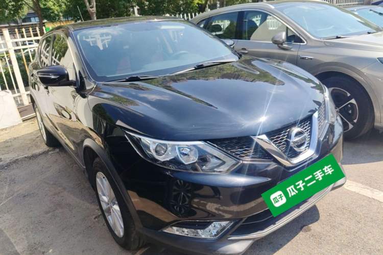 Used Nissan Qashqai 2016 2.0L CVT Elite Edition Front Right 45 Deg