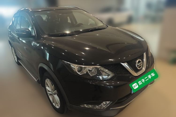 Used Nissan Qashqai 2016 2.0L CVT Elite Edition Front Right 45 Deg