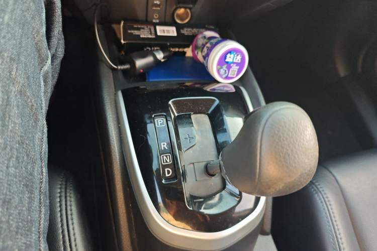 Used Nissan Qashqai 2016 2.0L CVT Elite Edition Gear Lever