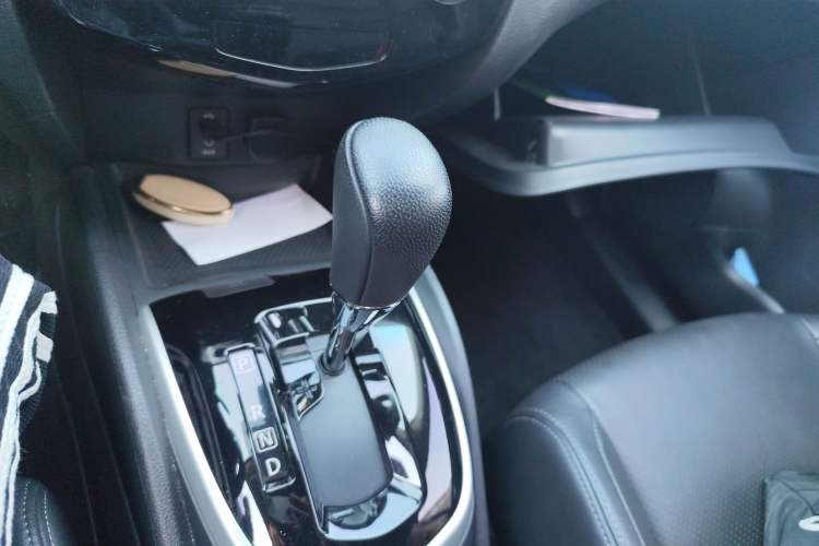 Used Nissan Qashqai 2016 2.0L CVT Flagship Edition Gear Lever