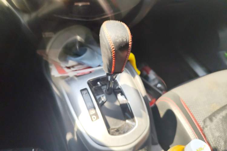 Used Nissan Qashqai 2016 2.0L CVT Luxury Edition Gear Lever