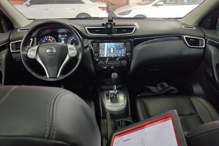 Used Nissan Qashqai 2016 2.0L CVT Flagship Edition Interior 2