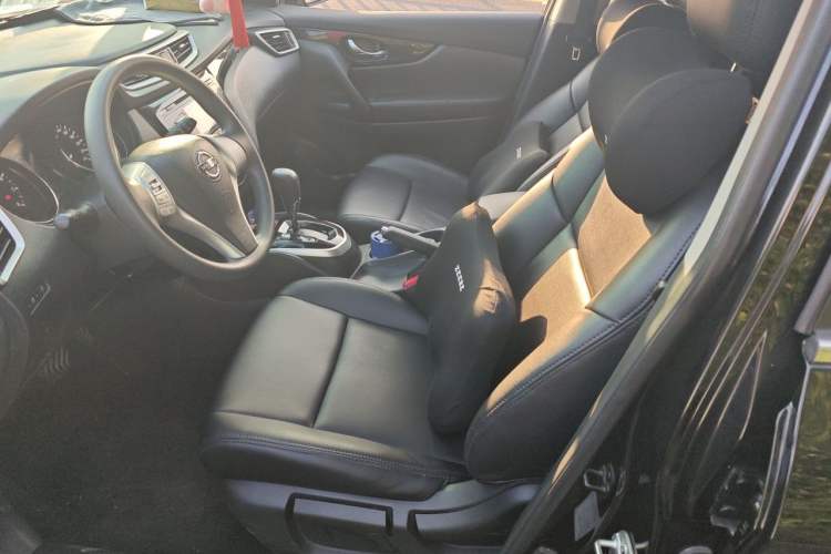 Used Nissan Qashqai 2016 2.0L CVT Elite Edition Left Front Seat