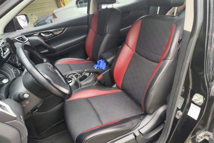 Used Nissan Qashqai 2016 2.0L CVT Luxury Edition Left Front Seat