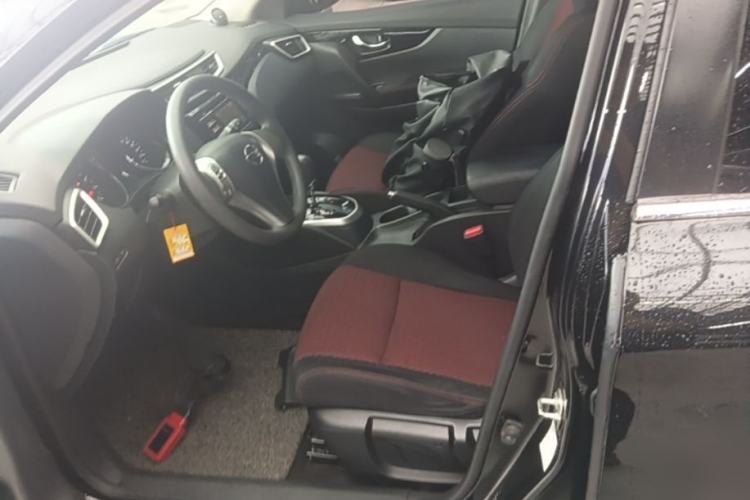 Used Nissan Qashqai 2016 2.0L CVT Elite Edition Left Front Seat