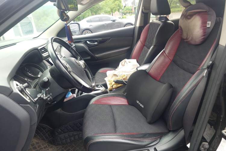Used Nissan Qashqai 2016 2.0L CVT Luxury Edition Left Front Seat