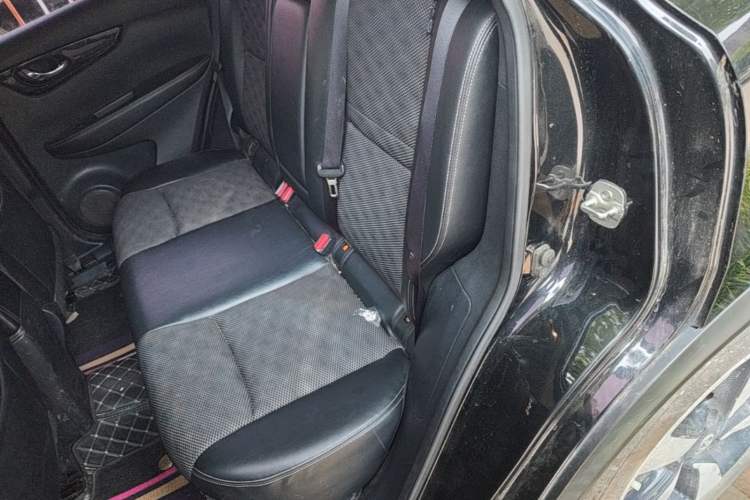 Used Nissan Qashqai 2016 2.0L CVT Luxury Edition Left Rear Seat