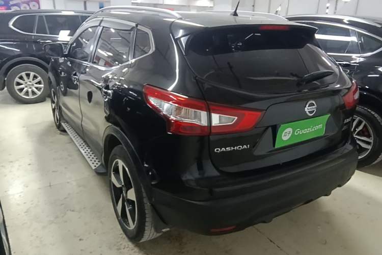 Used Nissan Qashqai 2016 2.0L CVT Luxury Edition Rear Left 45 Deg