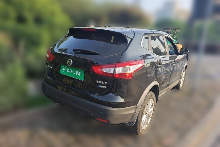 Used Nissan Qashqai 2016 2.0L CVT Elite Edition Rear Right 45 Deg