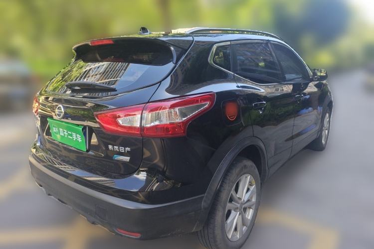 Used Nissan Qashqai 2016 2.0L CVT Elite Edition Rear Right 45 Deg