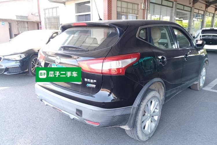 Used Nissan Qashqai 2016 2.0L CVT Elite Edition Rear Right 45 Deg