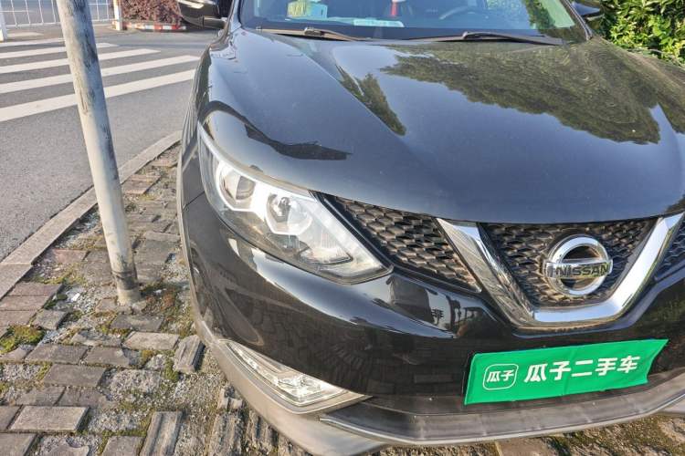 Used Nissan Qashqai 2016 2.0L CVT Elite Edition Right Front Headlight