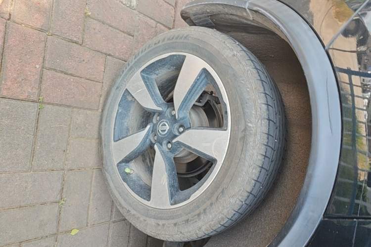 Used Nissan Qashqai 2016 2.0L CVT Luxury Edition Right Rear Wheel Hub