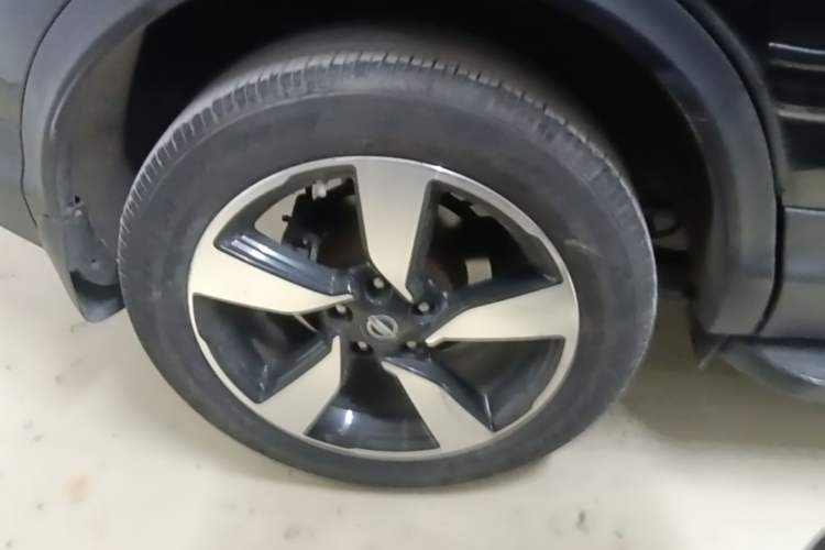 Used Nissan Qashqai 2016 2.0L CVT Luxury Edition Right Rear Wheel Hub