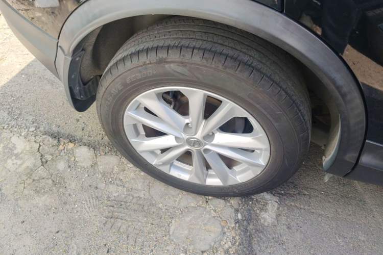 Used Nissan Qashqai 2016 2.0L CVT Elite Edition Right Rear Wheel Hub