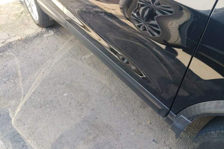 Used Nissan Qashqai 2016 2.0L CVT Elite Edition Right Side Sill