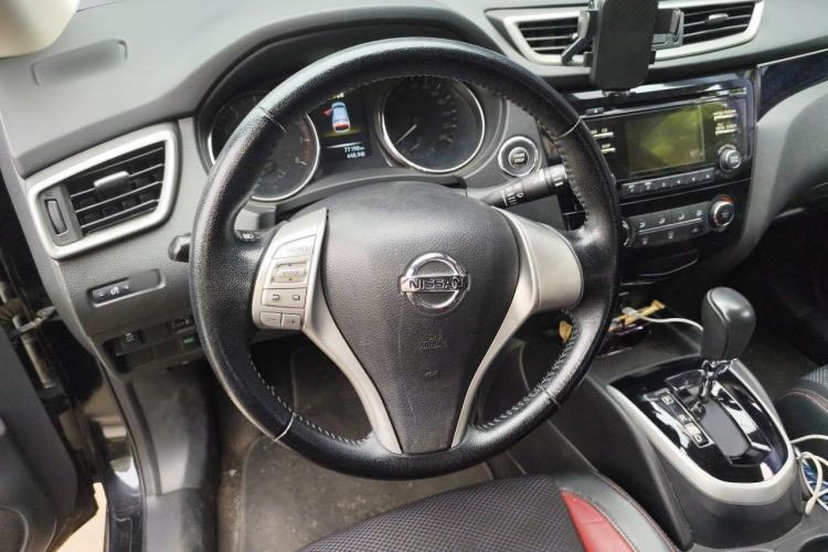 Used Nissan Qashqai 2016 2.0L CVT Luxury Edition Steering Wheel