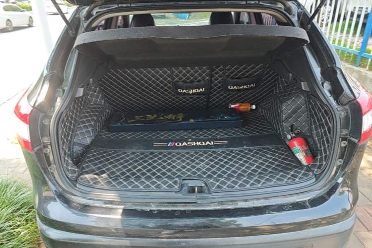 Used Nissan Qashqai 2016 2.0L CVT Luxury Edition Trunk