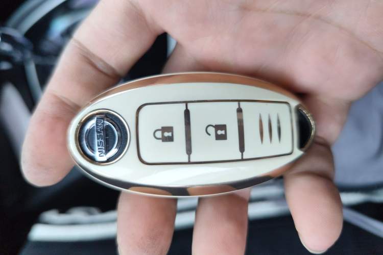 Used Nissan Qashqai 2016 2.0L CVT Flagship Edition Vehicle Key
