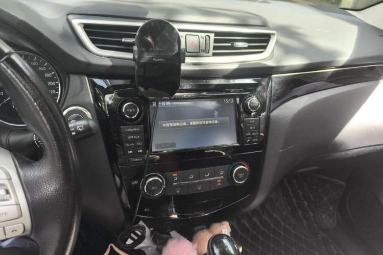 Used Nissan Qashqai 2016 2.0L CVT Deluxe Edition Audio And AC Panel