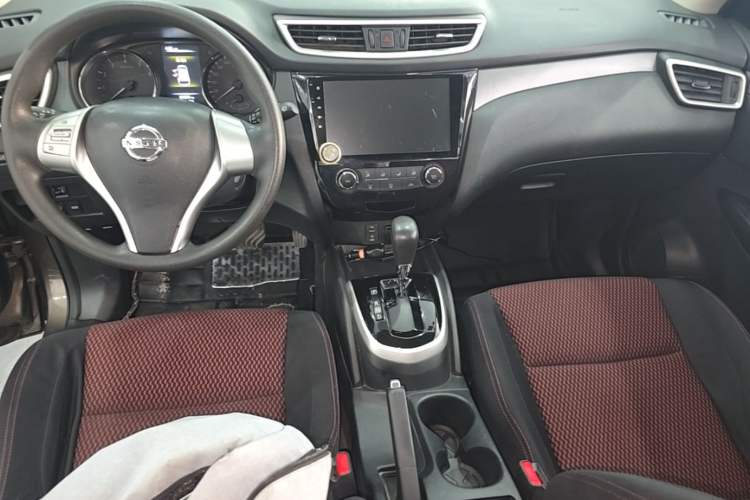 Used Nissan Qashqai 2016 1.2T CVT Fashion Edition Center Console