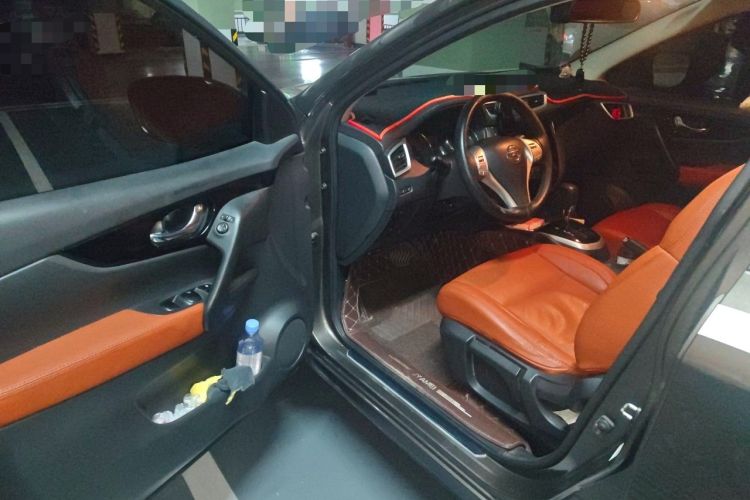 Used Nissan Qashqai 2016 2.0L CVT Elite Edition Driver Seat