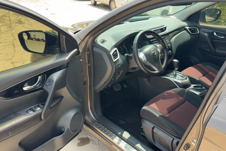 Used Nissan Qashqai 2016 2.0L CVT Elite Edition Driver Seat