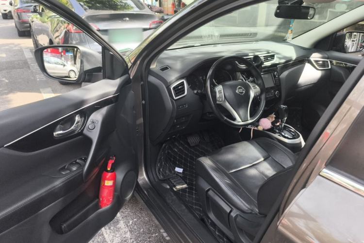 Used Nissan Qashqai 2016 2.0L CVT Deluxe Edition Driver Seat