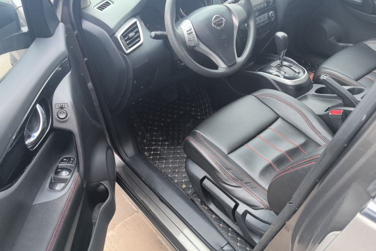 Used Nissan Qashqai 2016 2.0L CVT Elite Edition Driver Seat