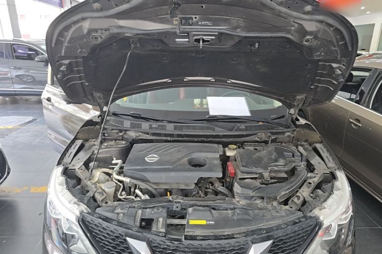 Used Nissan Qashqai 2016 2.0L CVT Luxury Edition Engine Bay