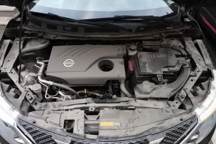 Used Nissan Qashqai 2016 2.0L CVT Elite Edition Engine Bay