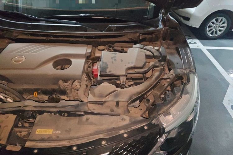 Used Nissan Qashqai 2016 2.0L CVT Elite Edition Engine Bay Left