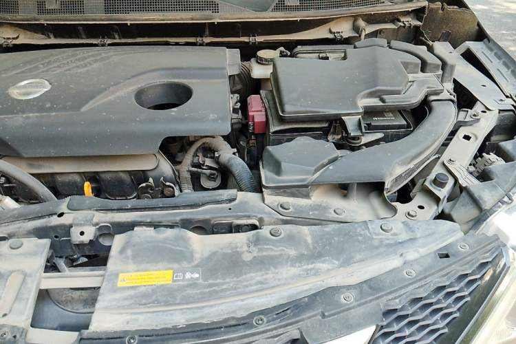 Used Nissan Qashqai 2016 2.0L CVT Elite Edition Engine Bay Left