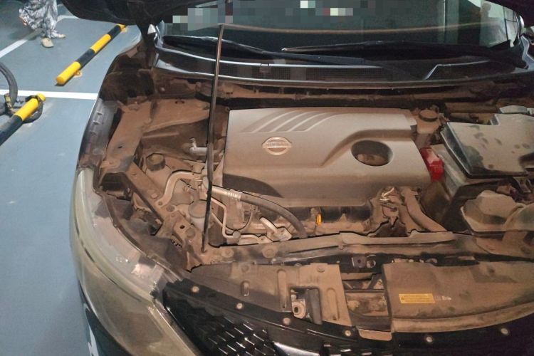 Used Nissan Qashqai 2016 2.0L CVT Elite Edition Engine Bay Right