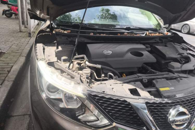 Used Nissan Qashqai 2016 2.0L CVT Deluxe Edition Engine Bay Right