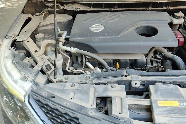 Used Nissan Qashqai 2016 2.0L CVT Elite Edition Engine Bay Right
