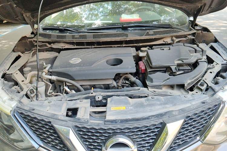 Used Nissan Qashqai 2016 2.0L CVT Elite Edition Engine Bay