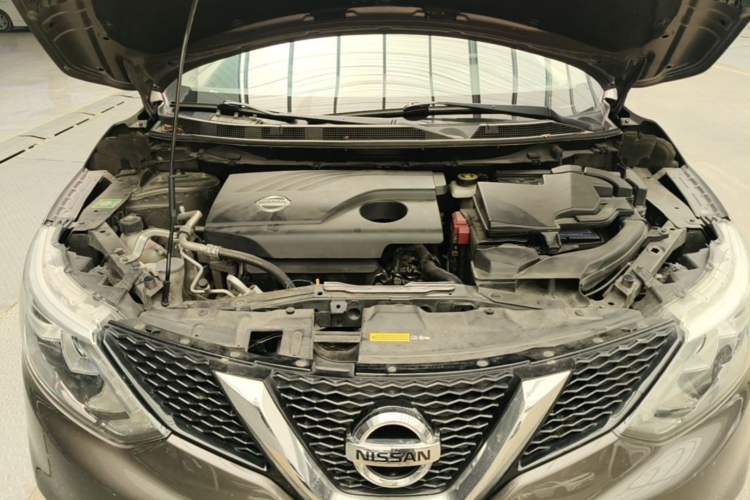 Used Nissan Qashqai 2016 2.0L CVT Elite Edition Engine Bay