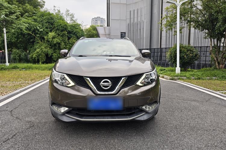 Used Nissan Qashqai 2016 2.0L CVT Luxury Edition Exterior 2