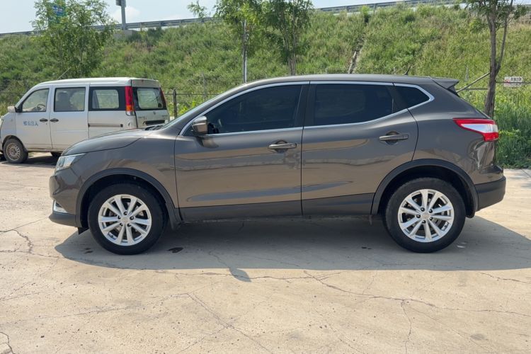 Used Nissan Qashqai 2016 2.0L CVT Elite Edition Exterior 2