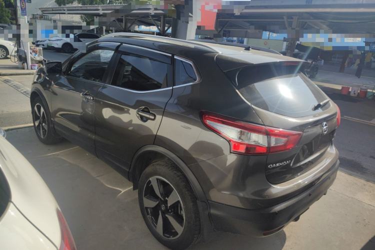 Used Nissan Qashqai 2016 2.0L CVT Luxury Edition Exterior 2