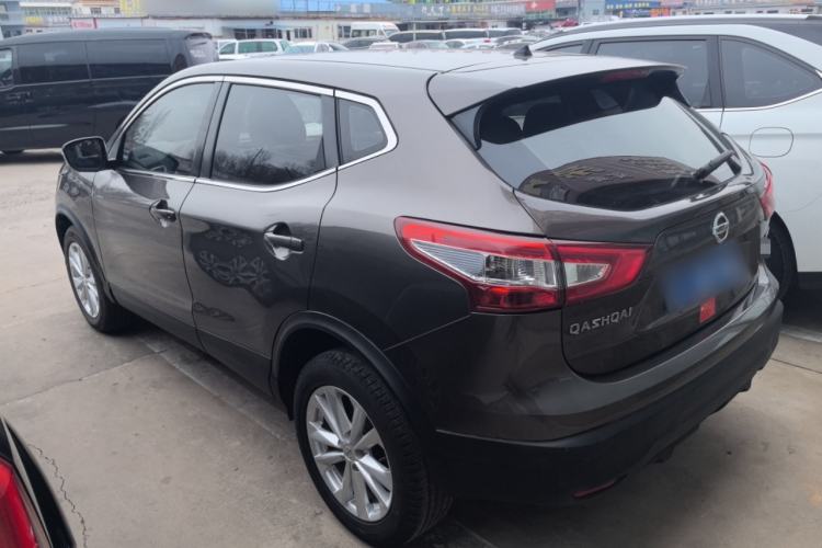 Used Nissan Qashqai 2016 2.0L CVT Elite Edition Exterior 2