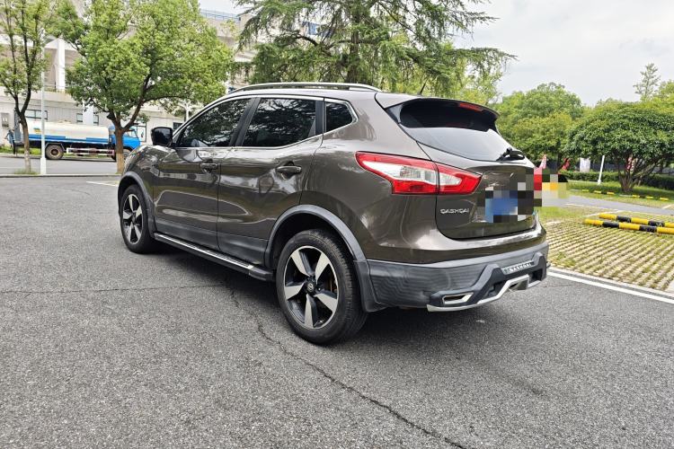 Used Nissan Qashqai 2016 2.0L CVT Luxury Edition Exterior 3