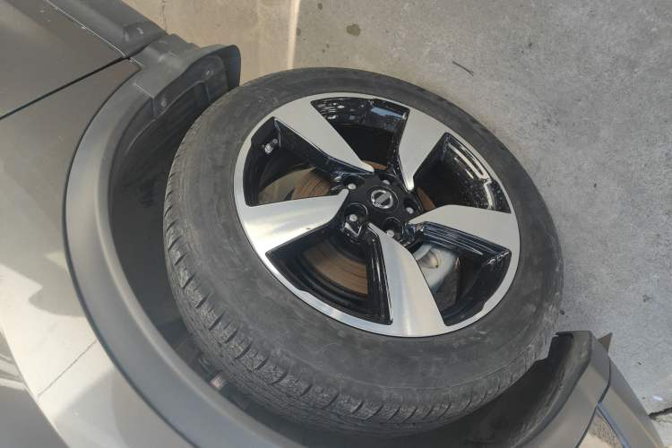 Used Nissan Qashqai 2016 2.0L CVT Luxury Edition Exterior 4