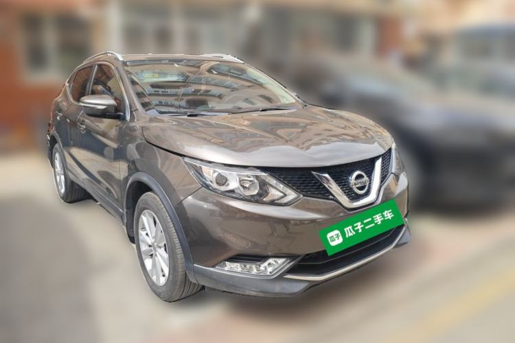 Used Nissan Qashqai 2016 2.0L CVT Elite Edition Front Right 45 Deg