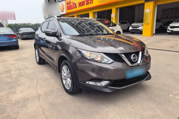 Used Nissan Qashqai 2016 2.0L CVT Elite Edition Front Right 45 Deg