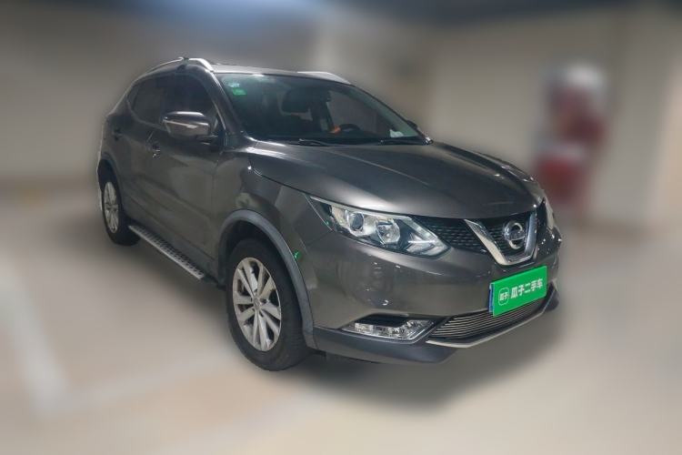 Used Nissan Qashqai 2016 2.0L CVT Elite Edition Front Right 45 Deg